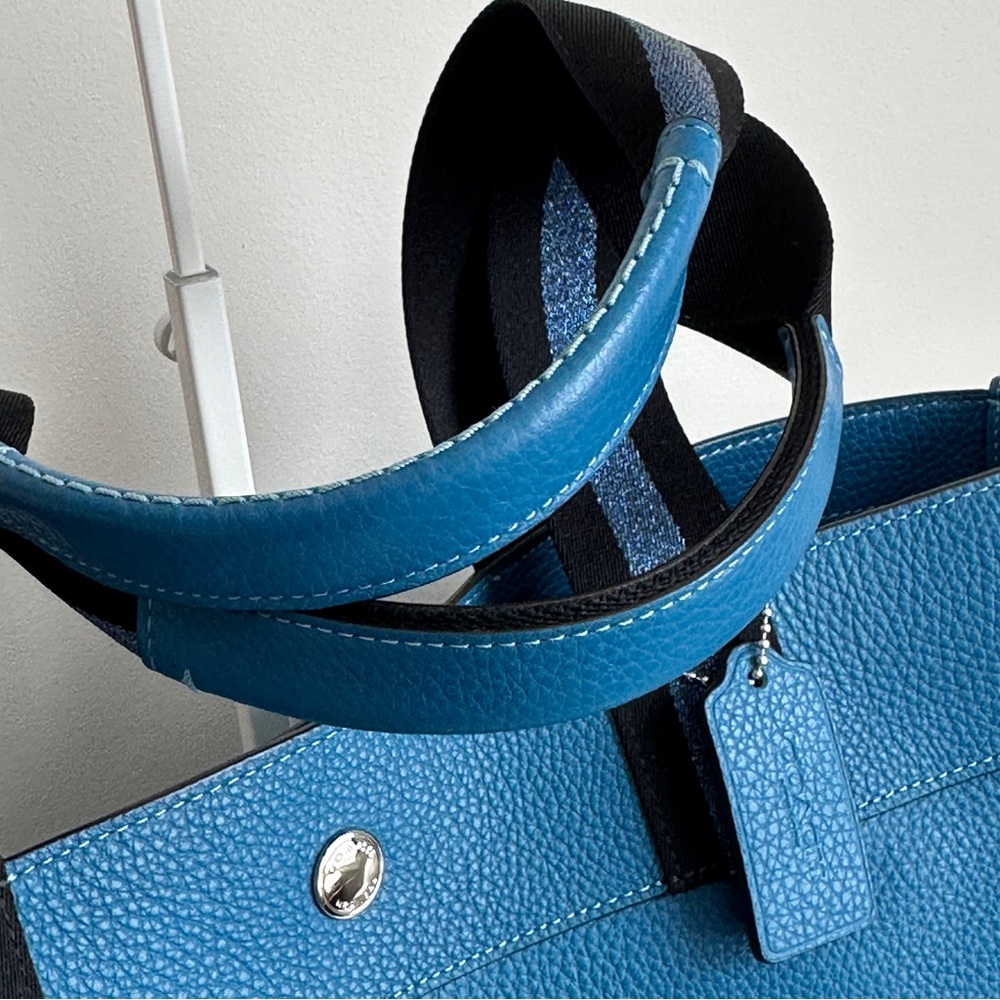 Coach Jes Tote Horse and Carriage Leather Silver Blue Jay 1896 - Picture 6 of 17